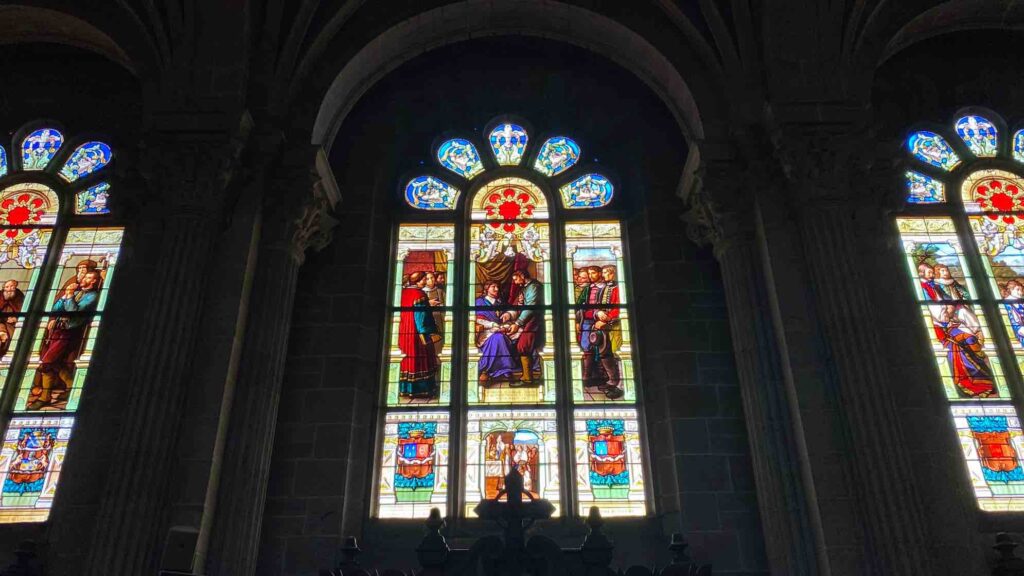 Vitraux de la Basilique de Sainte-Anne d'Auray
